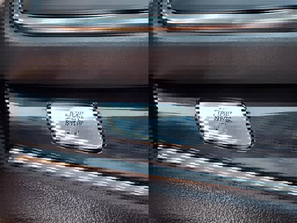 Used 2023 Buick Enclave Essence w/ Experience Buick Package image 21