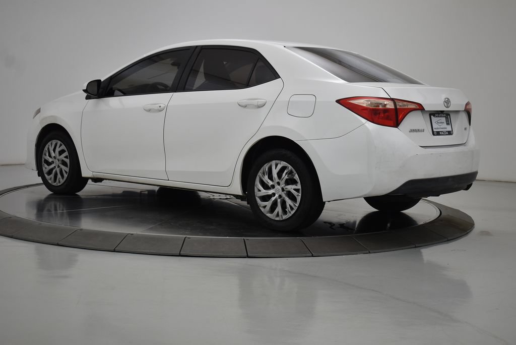 Used 2017 Toyota Corolla LE FWD image 18