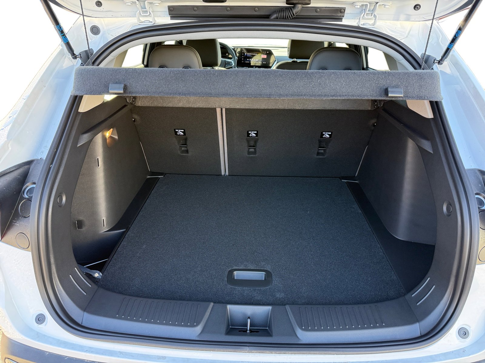 New 2026 Chevrolet Trax ACTIV w/ Sunroof Package FWD image 17