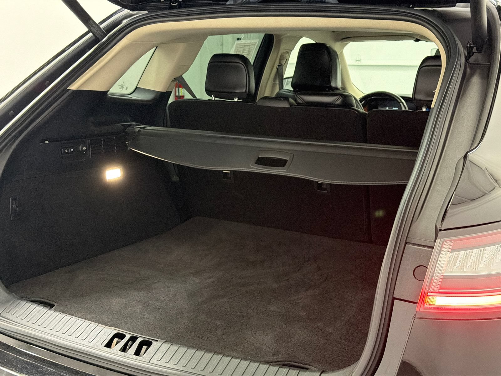 Certified 2023 Lincoln Nautilus Reserve w/ Monochromatic Package AWD/4WD image 8