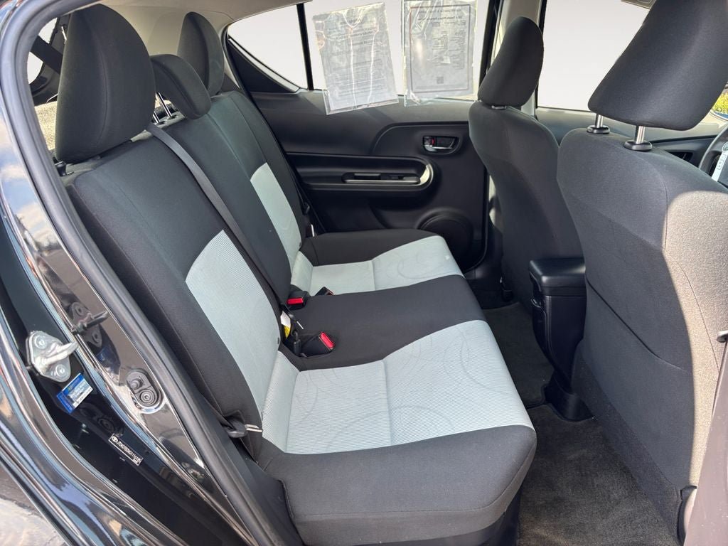 Used 2016 Toyota Prius C Persona Series FWD image 15