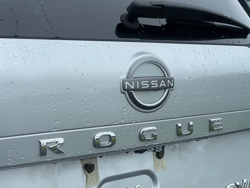 Certified 2023 Nissan Rogue SV w/ SV Premium Package AWD/4WD image 31