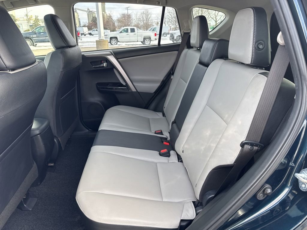 Used 2018 Toyota RAV4 Limited image 30