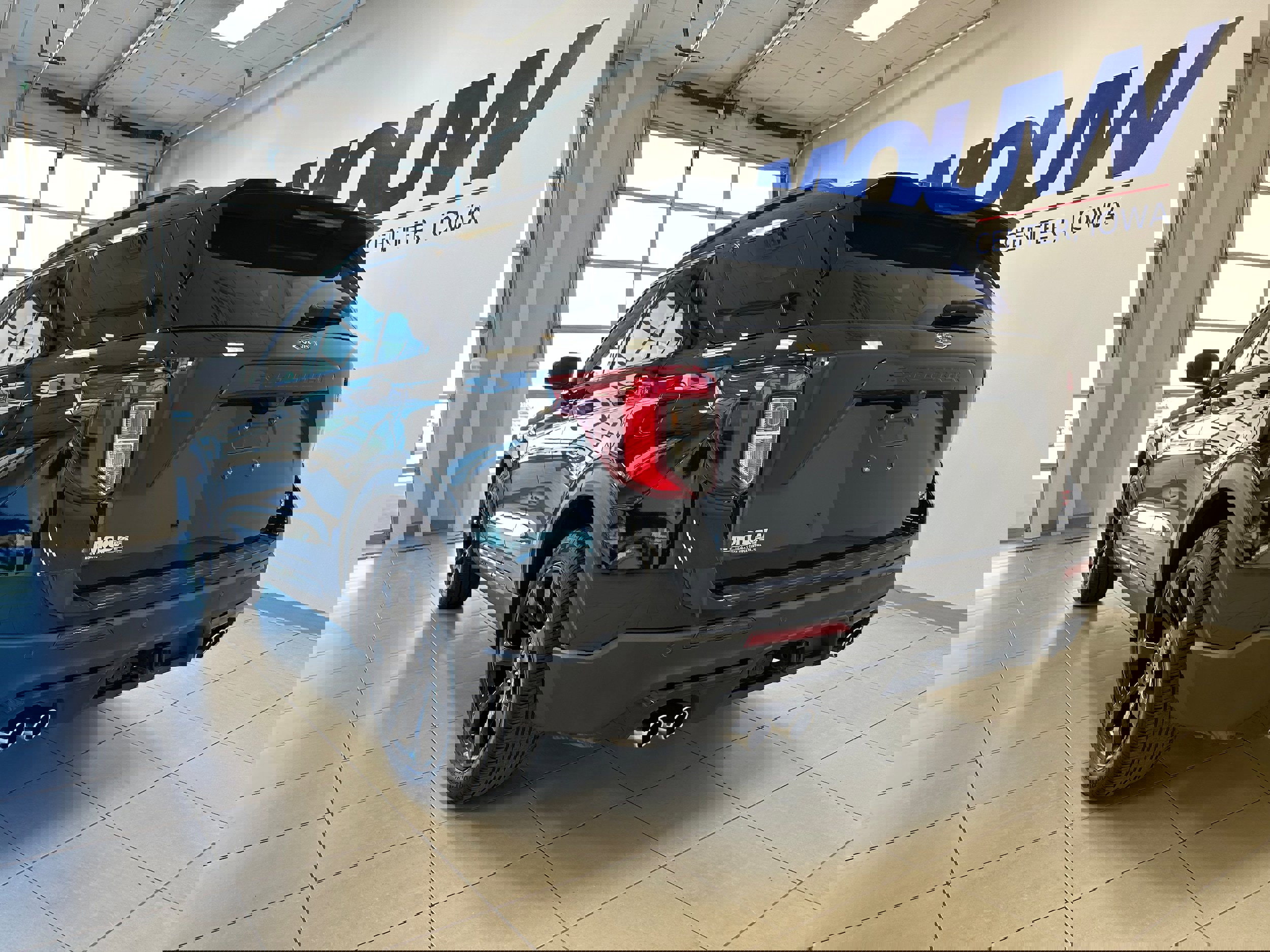 Used 2023 Ford Explorer ST w/ Equipment Group 401A image 6