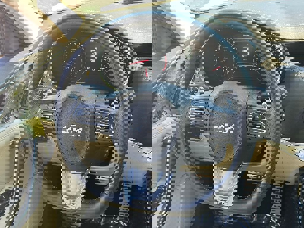 Used 2023 Kia Stinger GT2 image 21