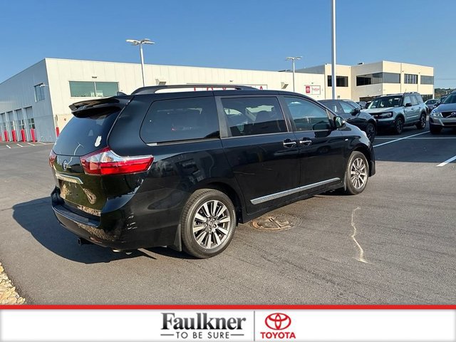Certified 2018 Toyota Sienna Limited Premium AWD/4WD image 9