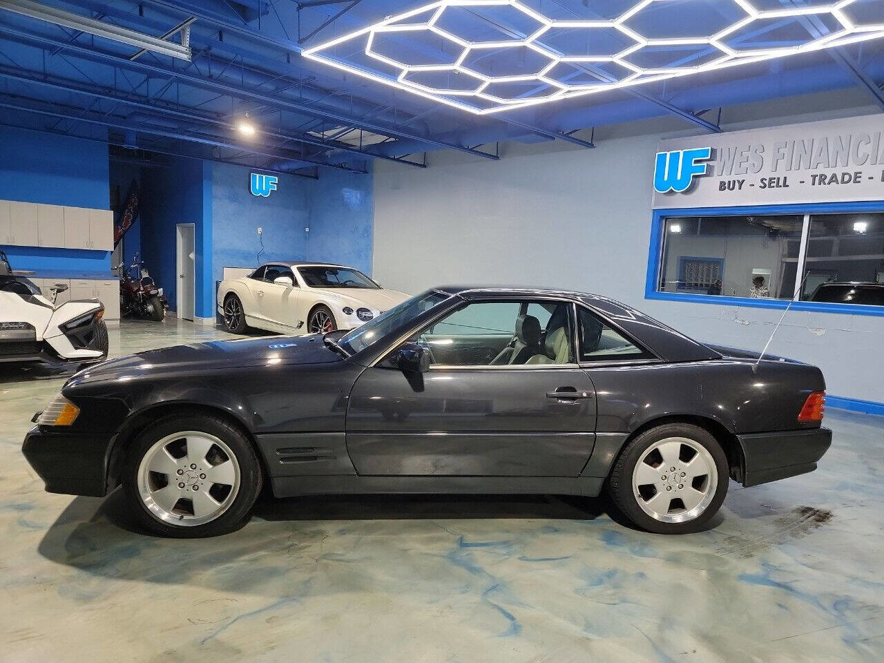 Used 1995 Mercedes-Benz SL 320 image 10