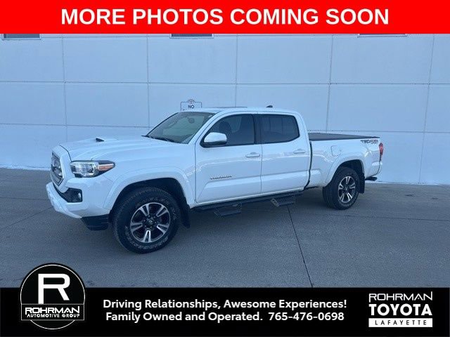 Used 2017 Toyota Tacoma TRD Sport image 1