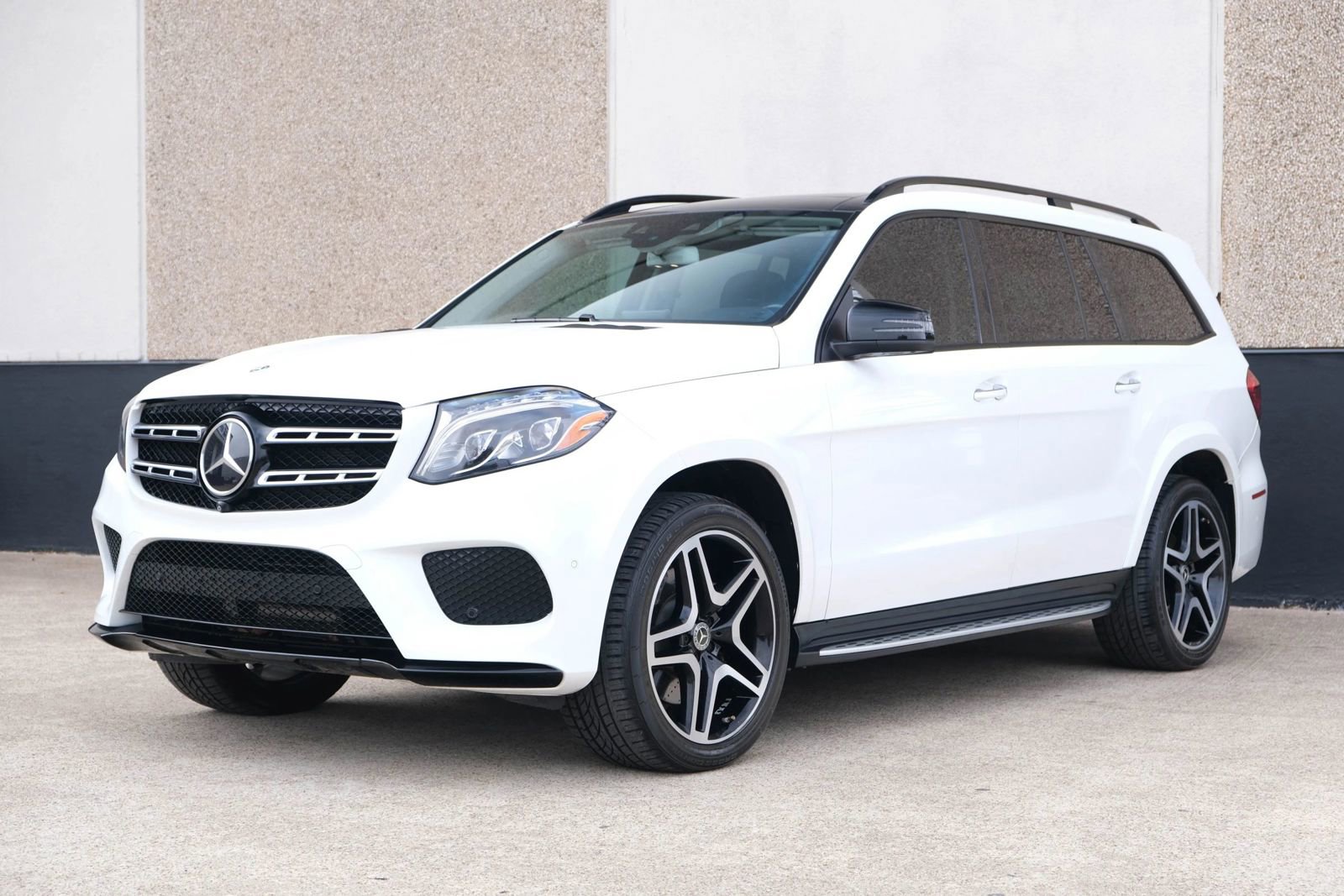 Used 2018 Mercedes-Benz GLS 550 4MATIC w/ Driver Assistance Package image 5