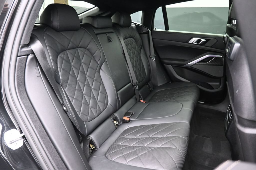 Used 2023 BMW X6 M50i w/ Climate Comfort Package AWD/4WD image 26