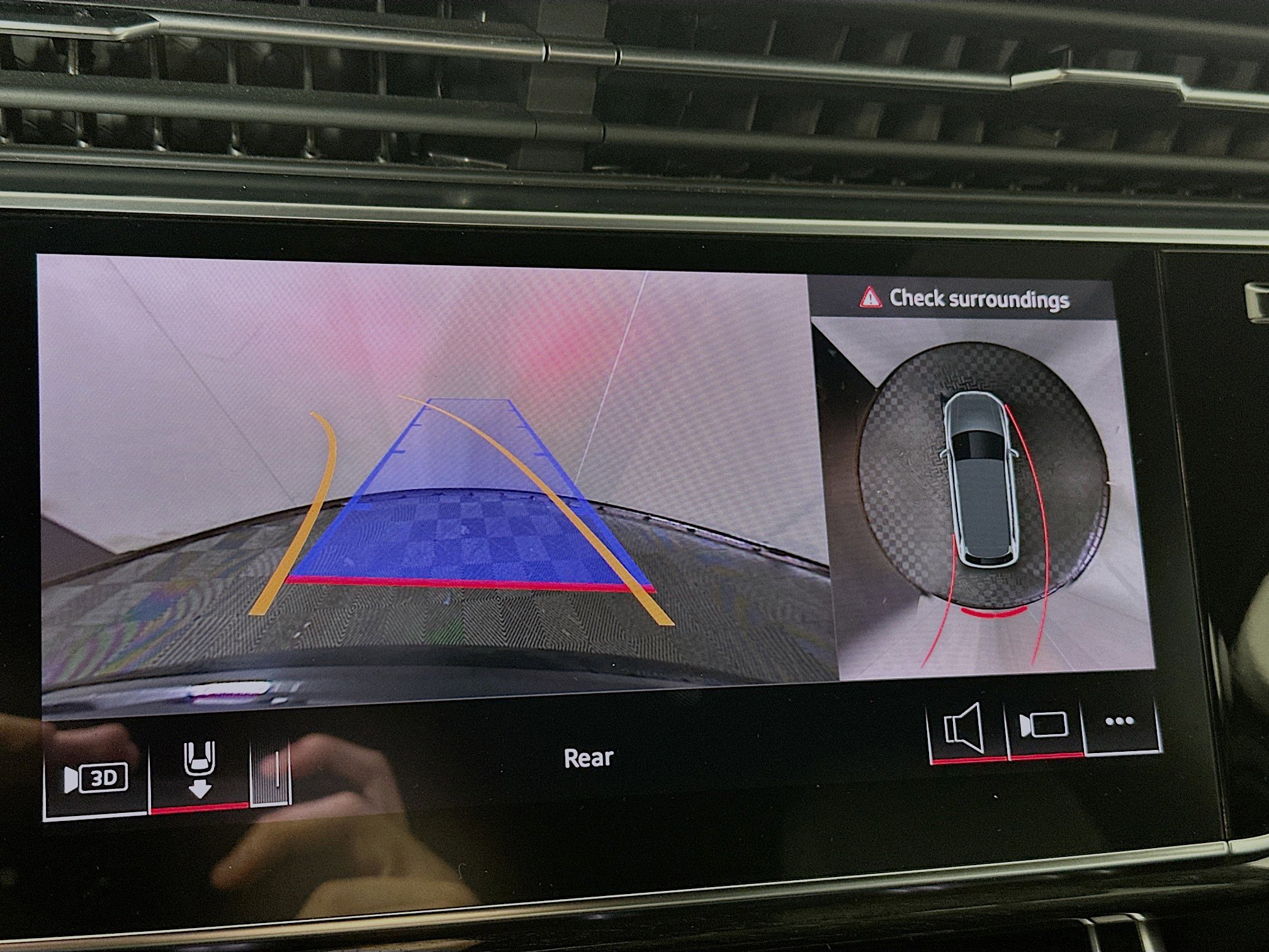 Used 2025 Audi Q7 3.0T Premium Plus image 14