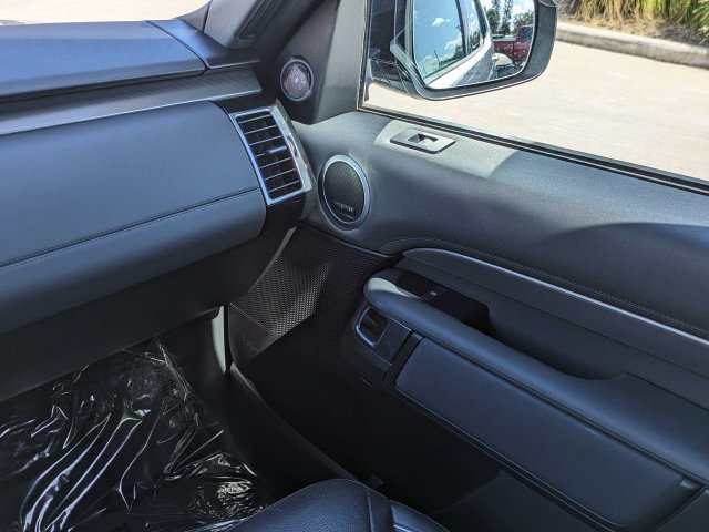 Used 2019 Land Rover Discovery HSE AWD/4WD image 18