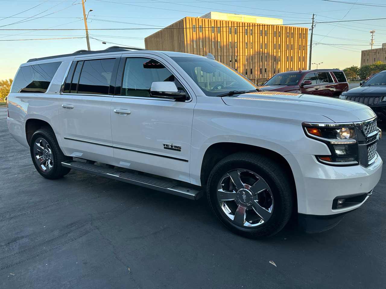 Used 2016 Chevrolet Suburban LT w/ LT Signature Package image 9