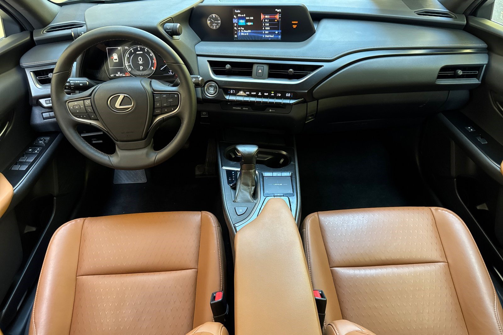 Used 2019 Lexus UX 200 w/ Accessory Package FWD image 15