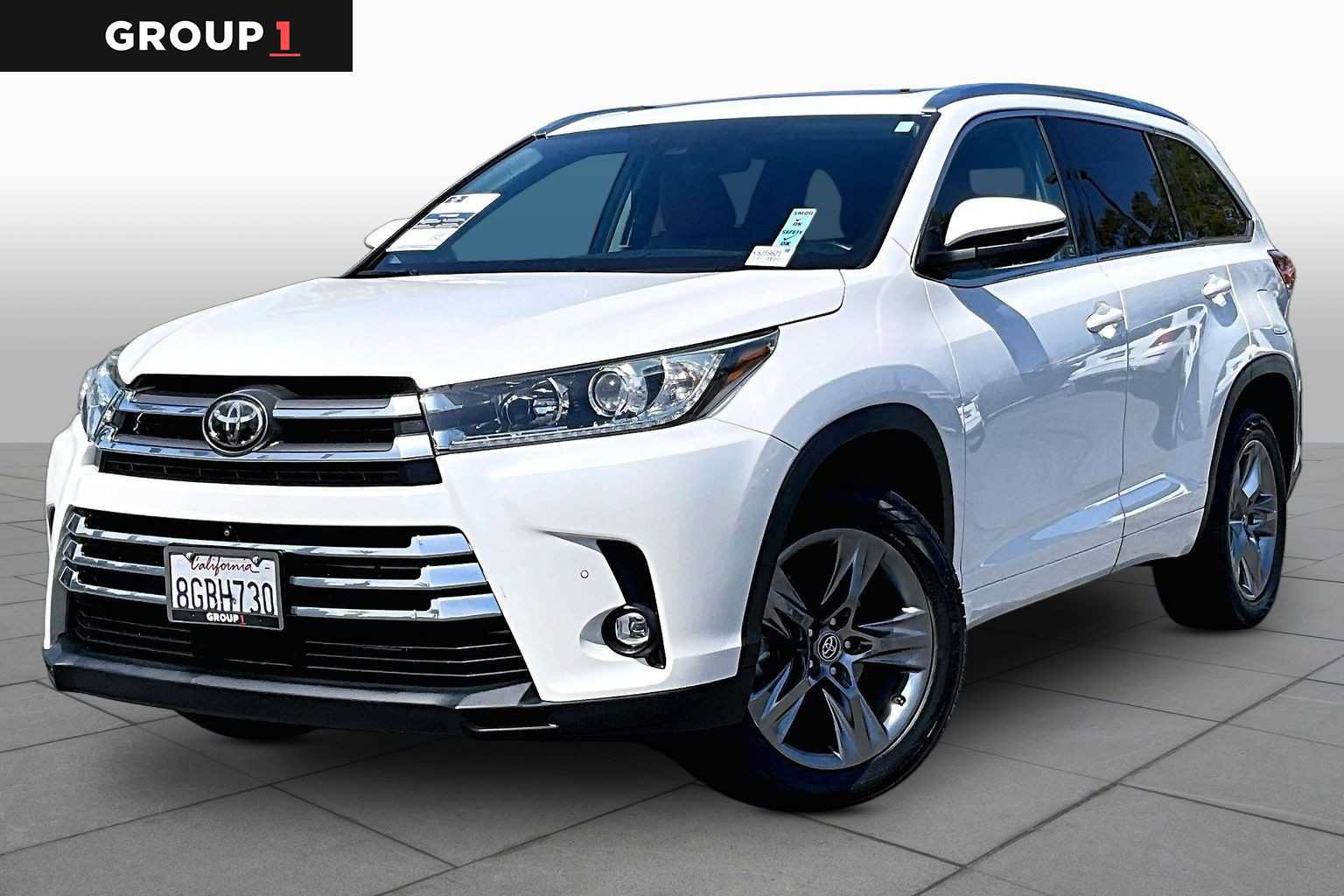 Used 2019 Toyota Highlander Limited Platinum FWD image 1