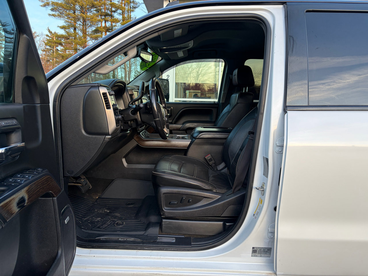 Used 2018 GMC Sierra 3500 Denali w/ Duramax Plus Package image 22