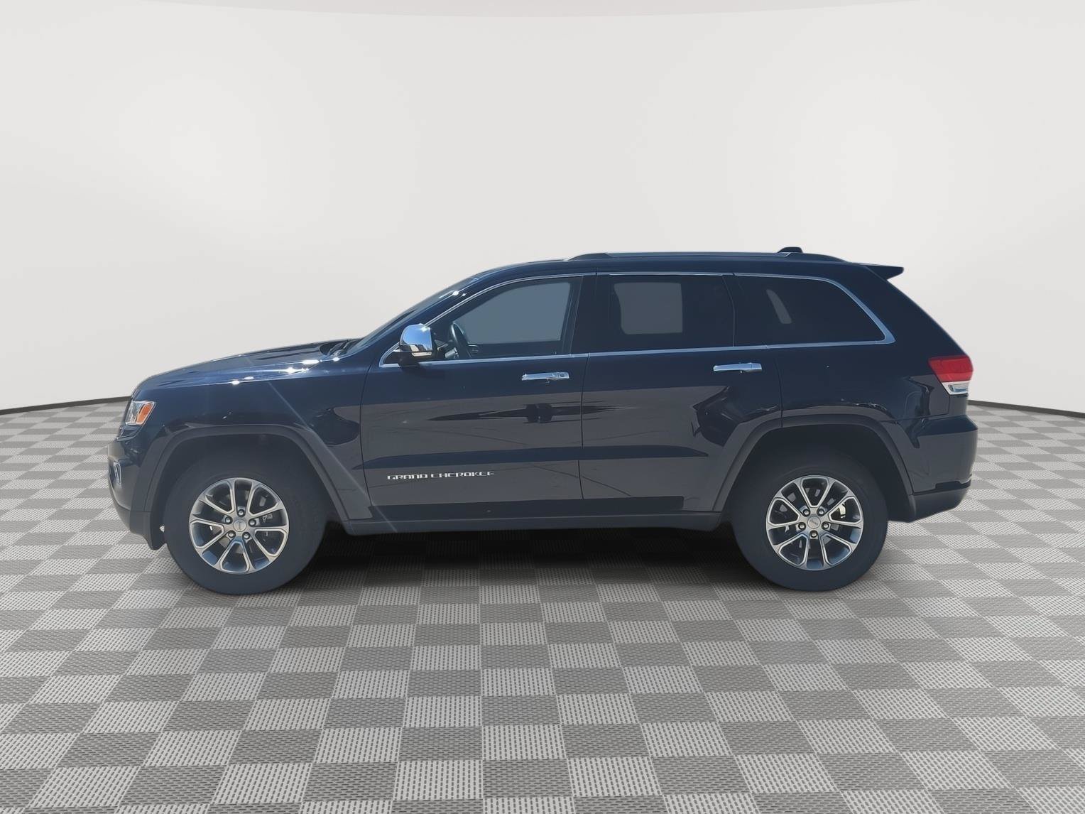 Used 2016 Jeep Grand Cherokee Limited AWD/4WD image 11
