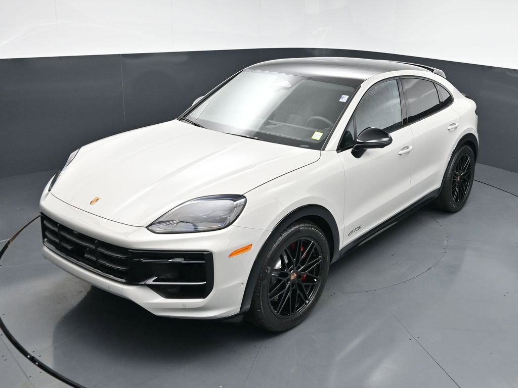 New 2026 Porsche Cayenne GTS image 12