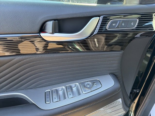 Used 2024 Hyundai Palisade Calligraphy image 25