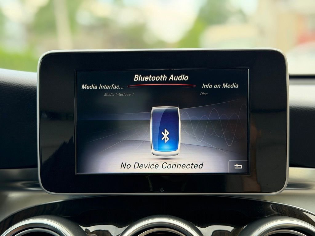 Used 2019 Mercedes-Benz GLC 300 4MATIC image 36