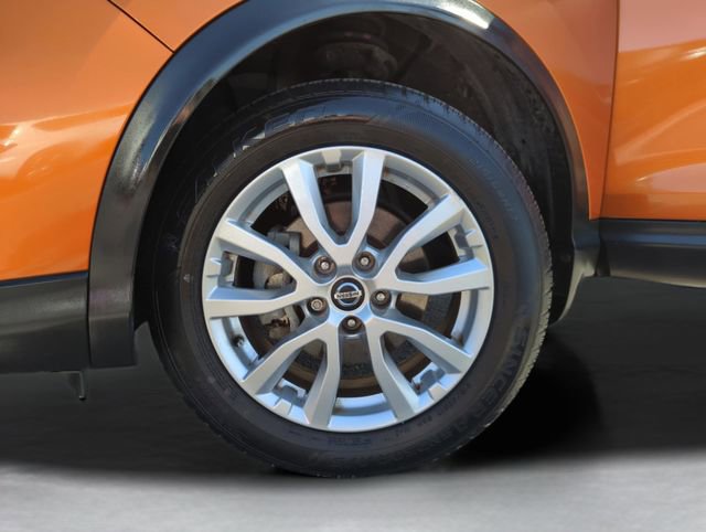 Certified 2022 Nissan Rogue Sport SV image 46