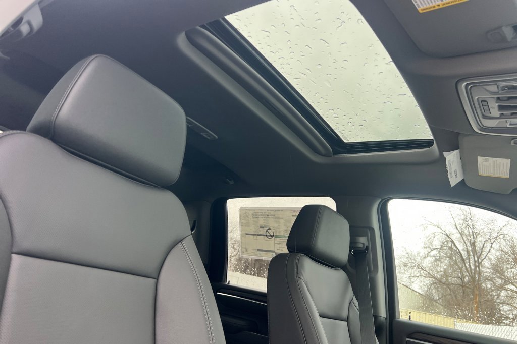New 2026 GMC Sierra 3500 SLT w/ SLT Convenience Package image 13