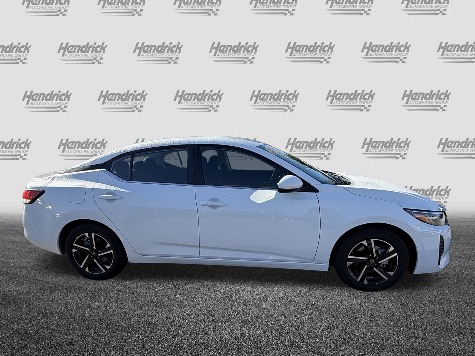 Used 2025 Nissan Sentra SV FWD image 11