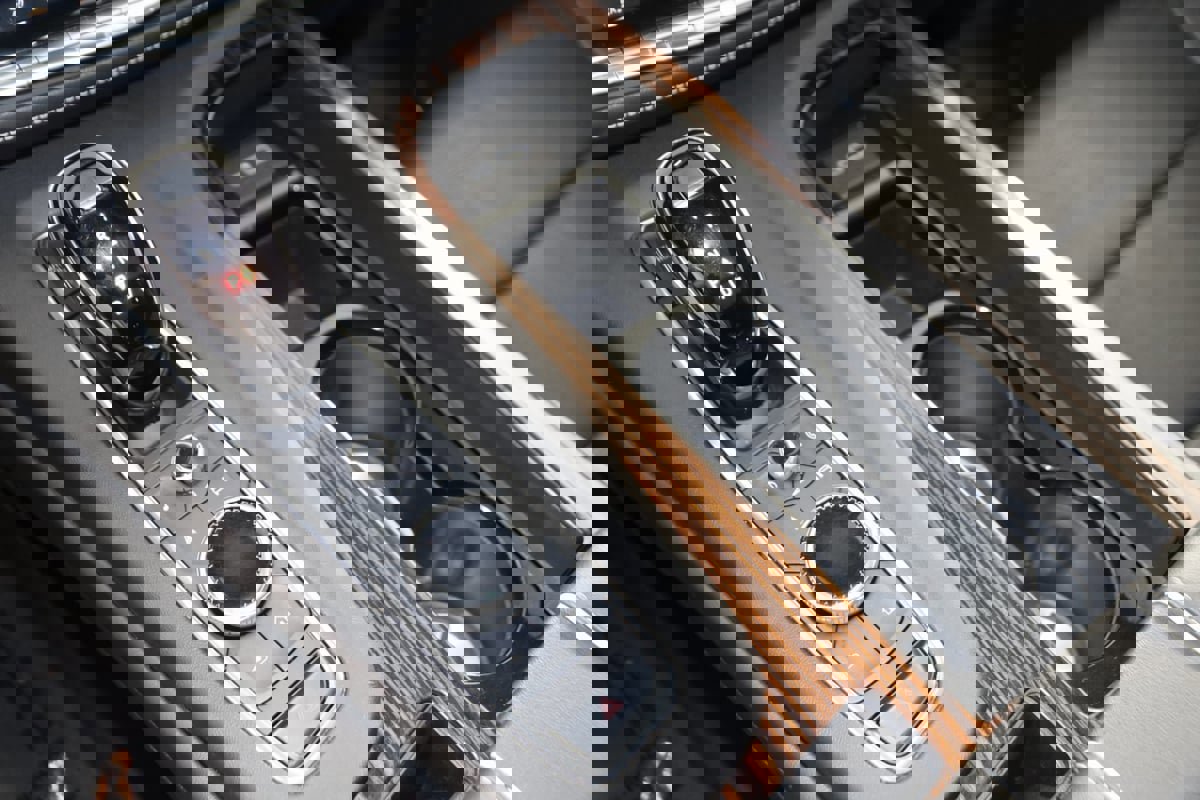 Used 2022 Cadillac Escalade ESV Premium Luxury image 35