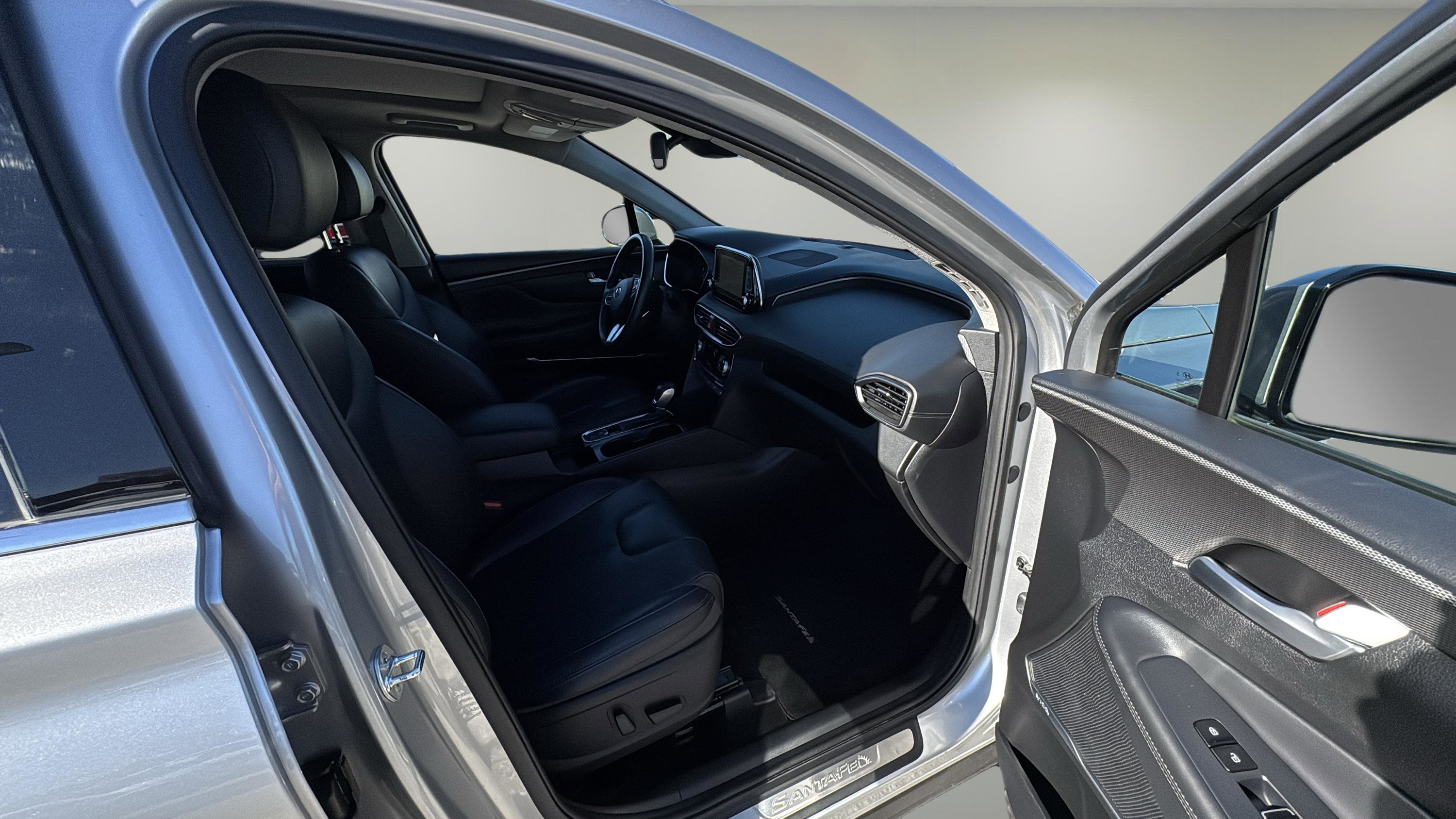 Used 2020 Hyundai Santa Fe Limited image 13