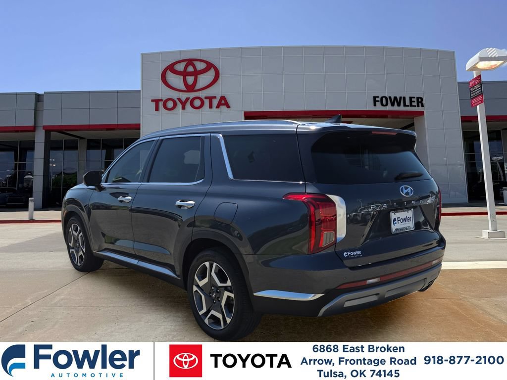Used 2025 Hyundai Palisade Limited AWD/4WD image 3