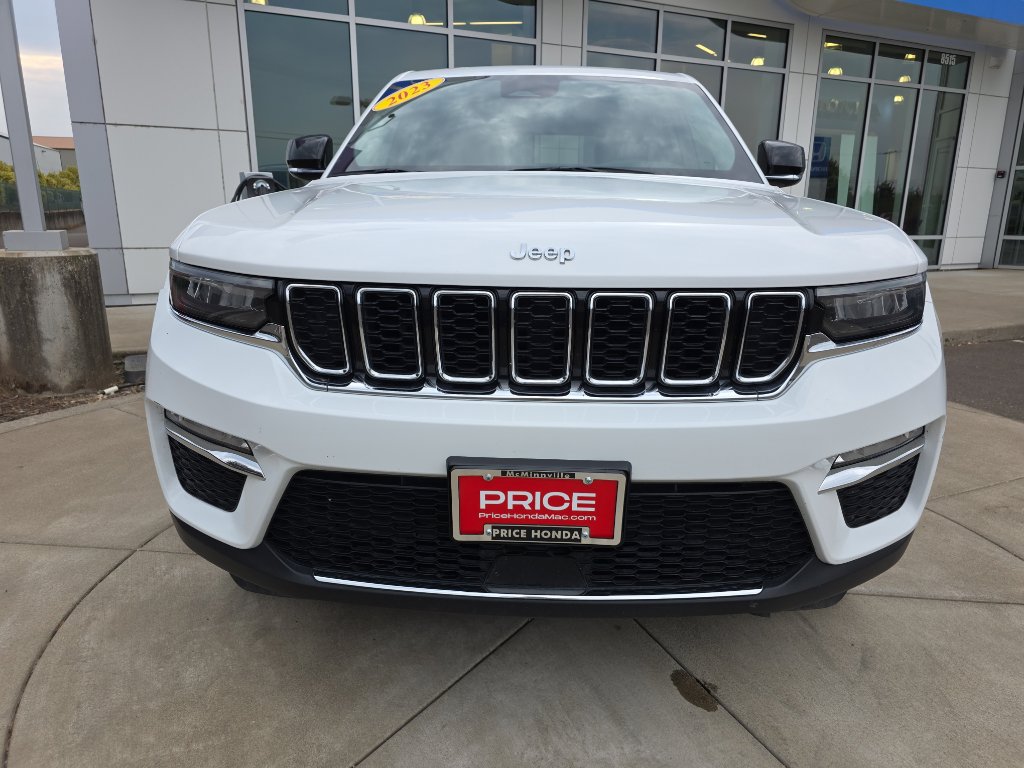 Used 2023 Jeep Grand Cherokee Limited image 10