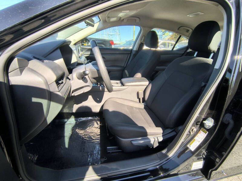 Used 2024 Nissan Sentra S FWD image 9