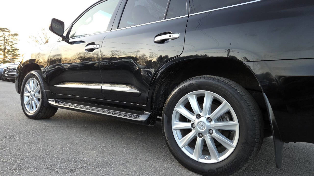 Used 2011 Lexus LX 570 4WD image 9