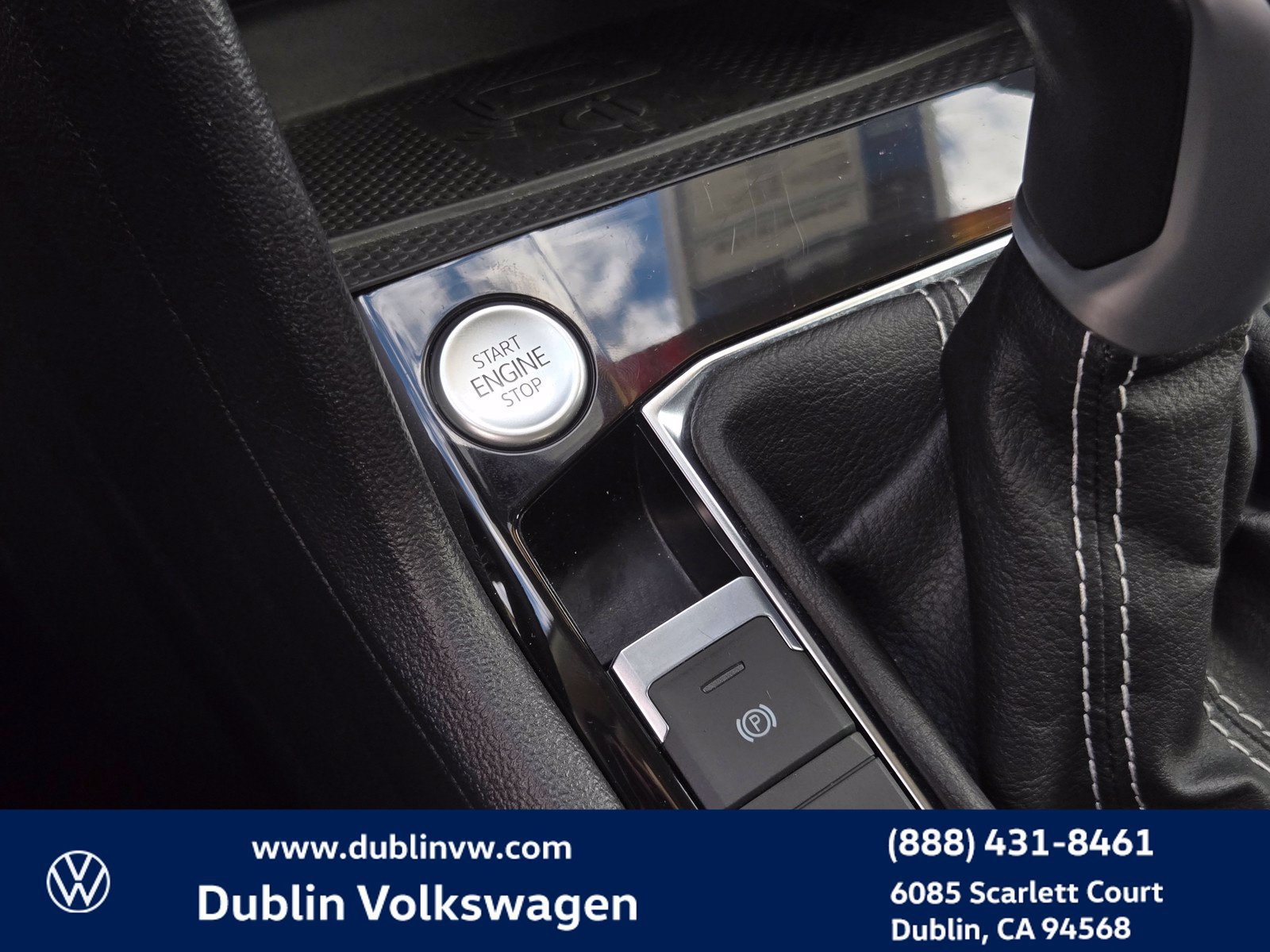 Certified 2023 Volkswagen Taos SE w/ Panoramic Sunroof Package FWD image 19