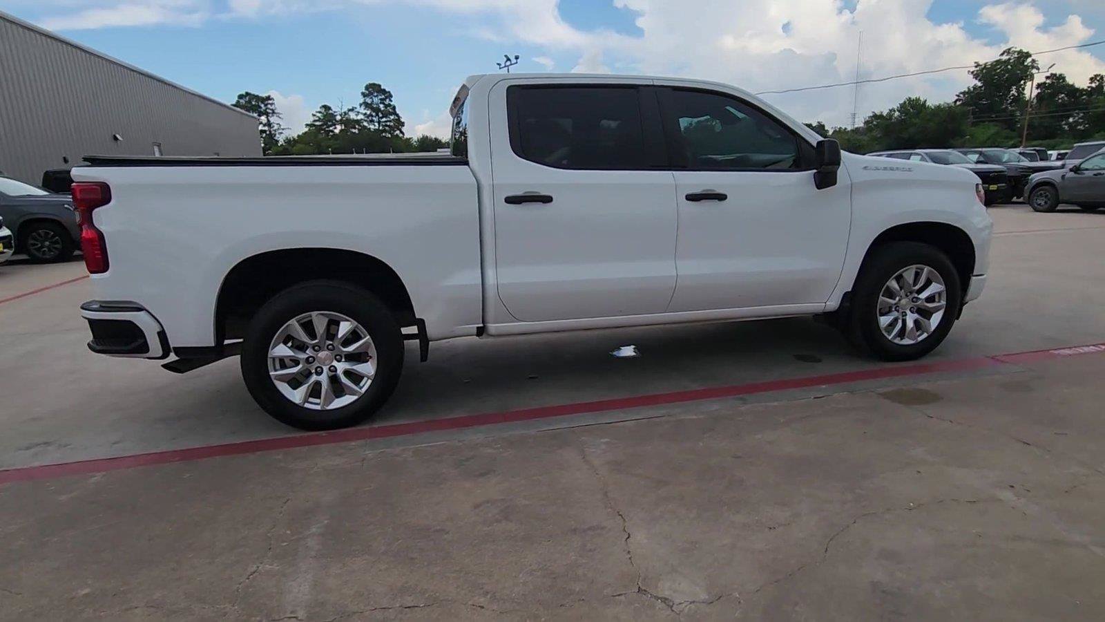 Used 2025 Chevrolet Silverado 1500 Custom RWD image 9