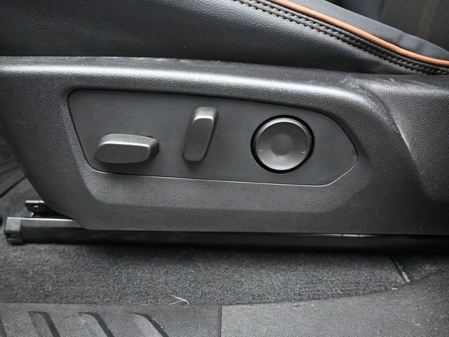 Used 2024 GMC Canyon AT4 w/ Technology Package image 10