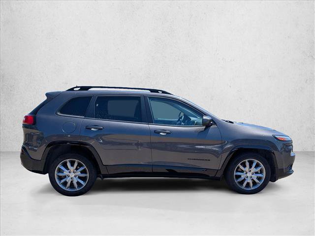 Used 2018 Jeep Cherokee Latitude FWD video 4