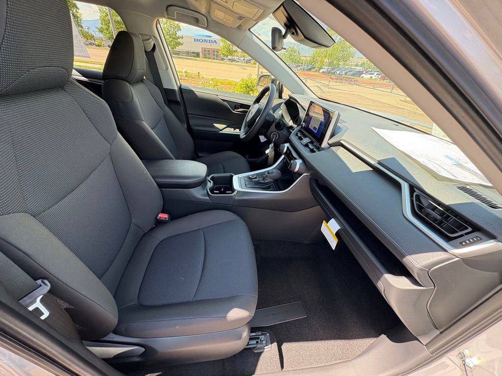 Used 2025 Toyota RAV4 LE image 35