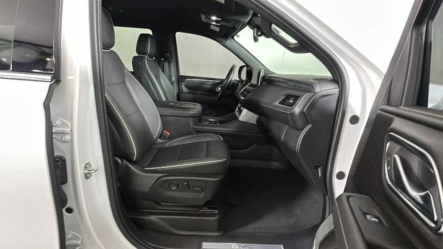 Used 2023 GMC Yukon SLT w/ SLT Luxury Package AWD/4WD image 30