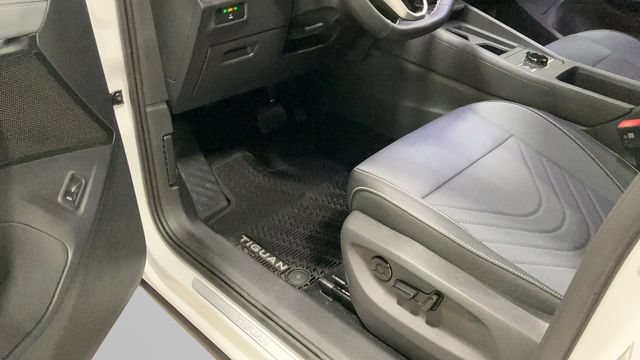 New 2026 Volkswagen Tiguan SE AWD/4WD image 28