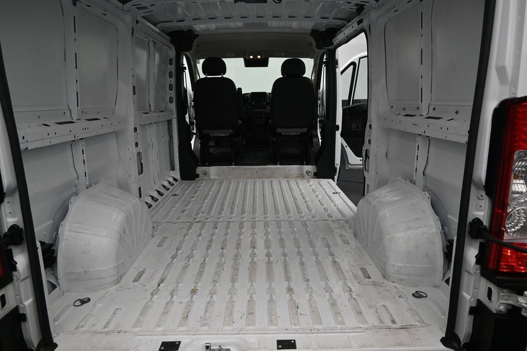 Used 2025 RAM ProMaster 2500 w/ Convenience Group FWD image 12