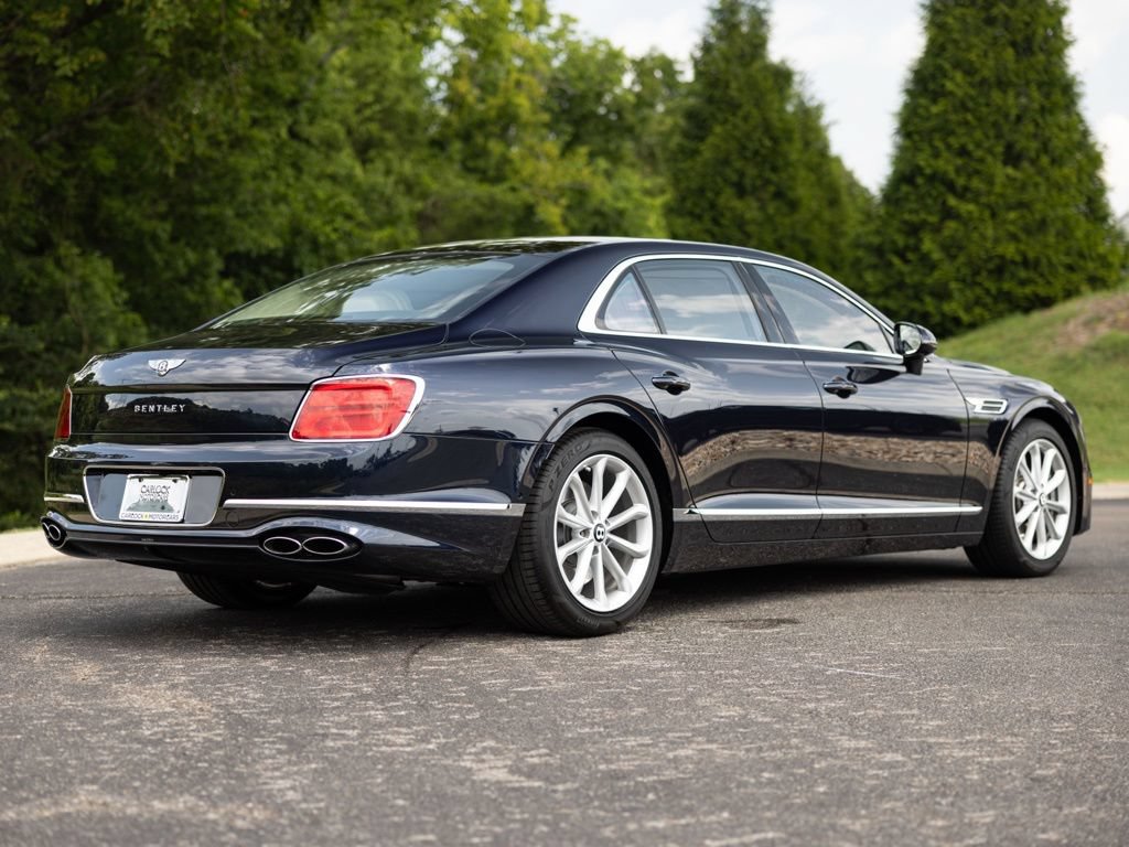Used 2024 Bentley Flying Spur V8 AWD/4WD image 12