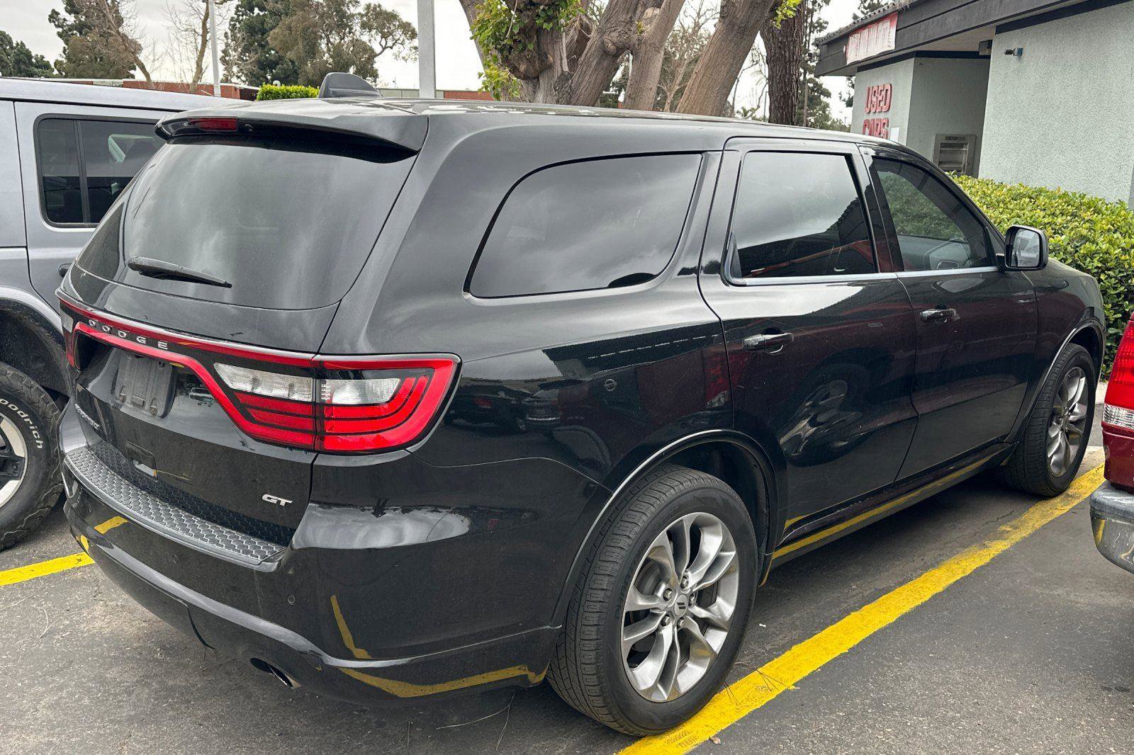 Used 2020 Dodge Durango GT image 2