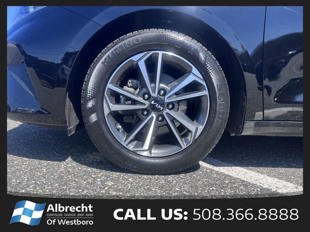 Used 2023 Kia Forte LXS w/ LXS Technology Package FWD image 28