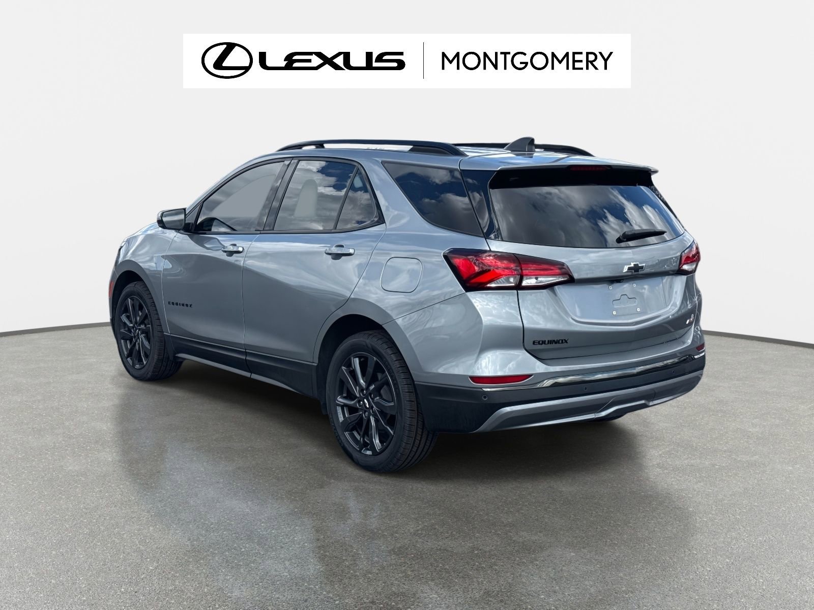 Used 2023 Chevrolet Equinox RS w/ RS Leather Package image 5