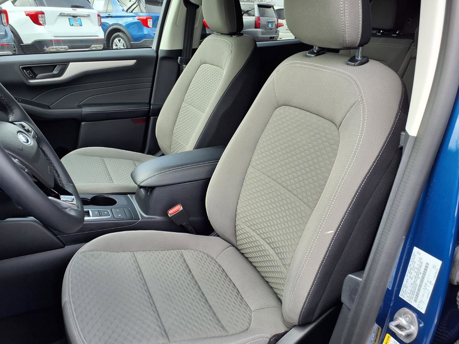 Used 2022 Ford Escape SE w/ Convenience Package image 4