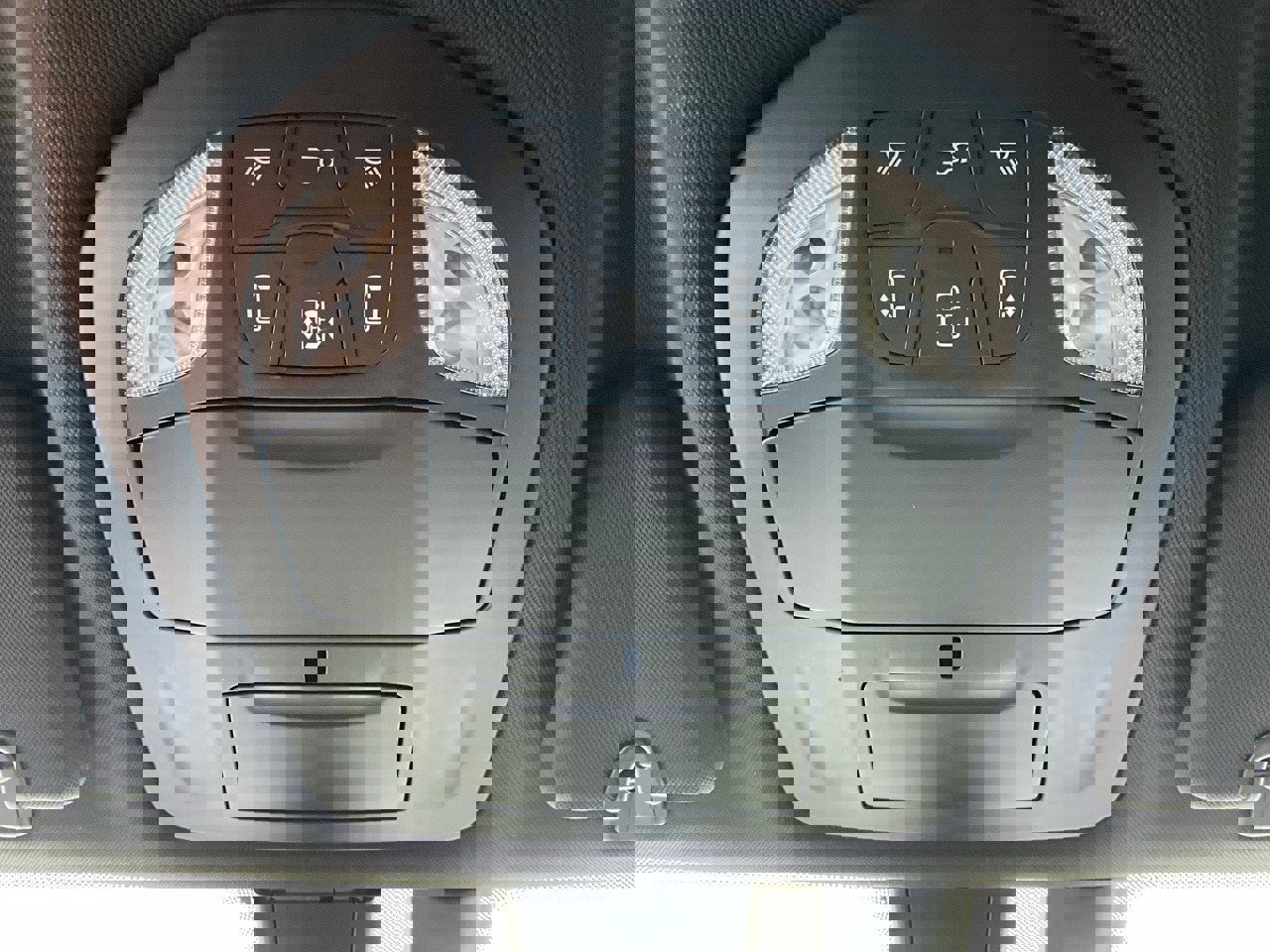 Used 2020 Chrysler Pacifica Touring-L Plus w/ S Appearance Package image 19