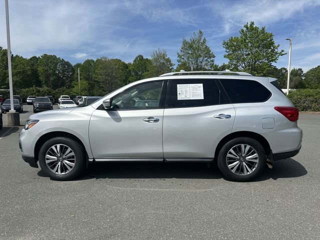 Used 2020 Nissan Pathfinder S image 2