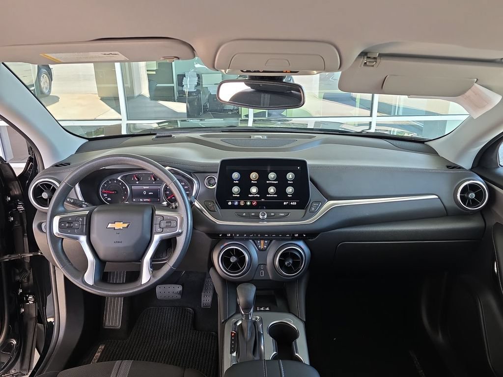 Used 2024 Chevrolet Blazer LT FWD image 21