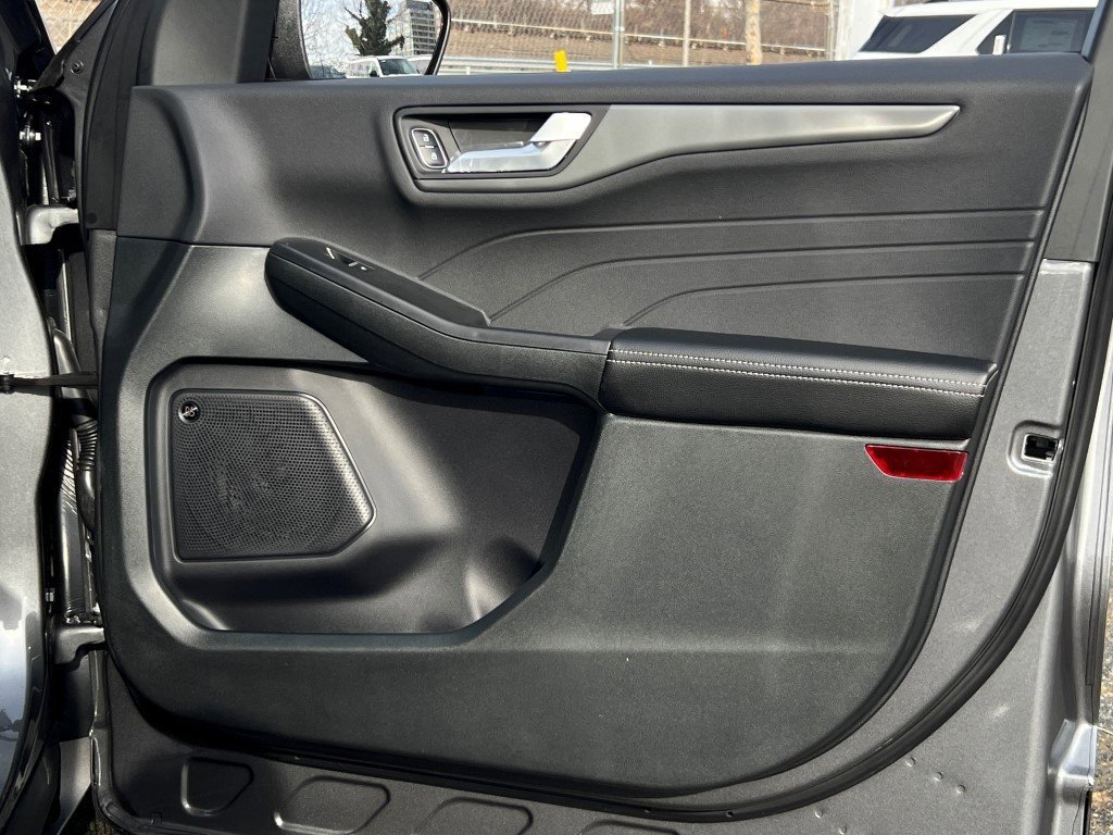 New 2026 Ford Escape Active w/ Active Premium Tech Pack AWD/4WD image 7